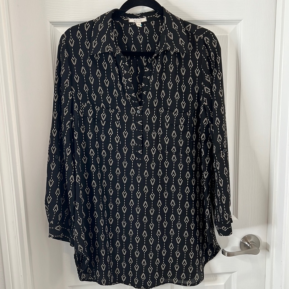 Pleione Black Lon-sleeve button feature Tunic Cream Geometric Print Size Large